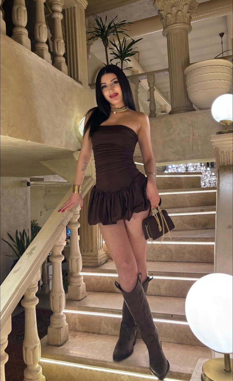 Yakapınar Güzel ve Yüksek Ruhlu Kadın Escort Selin